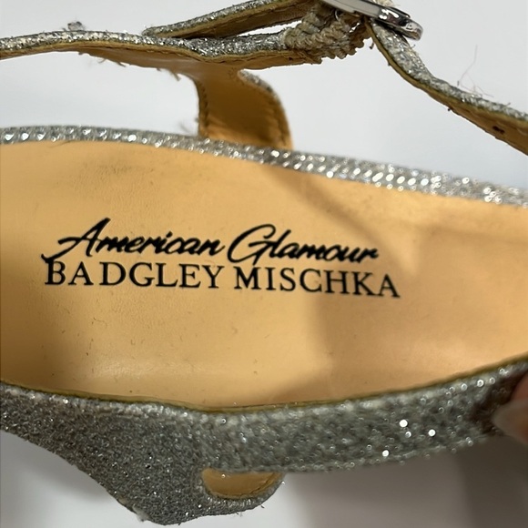 Badgley Mischka Womens Sliver Open Toe Kitten Heel Glitter Rhinestone Size 8.5 - Picture 4 of 16